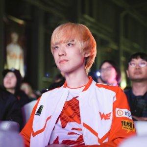 战队内部矛盾暴露无遗，团队合作受到考验