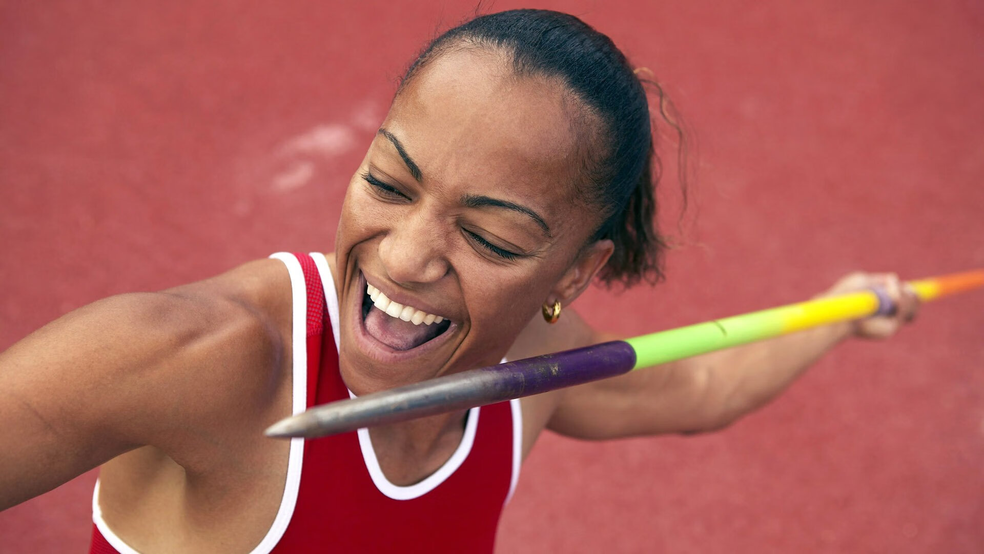  郑钦文赛点兑现，明尼苏达森林狼淘汰皇家马德里晋级四强，主帅激动落泪